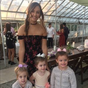 Floral maxi dress w/ slits